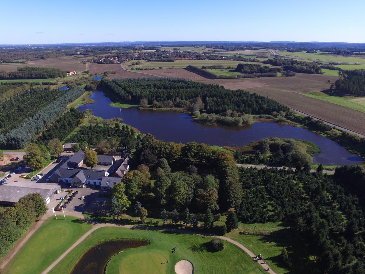 Tollundgaard Golf Park & Apartments Funder Kirkeby Bagian luar foto